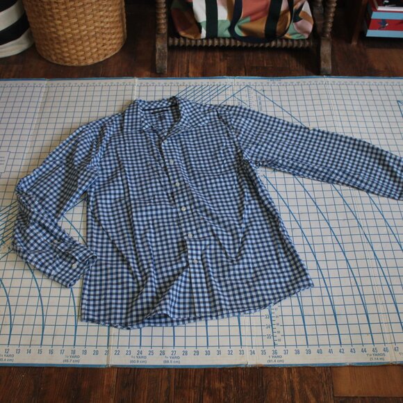 Van Heusen Studio Slim Fit Dress Shirt, Large - Picture 4 of 7